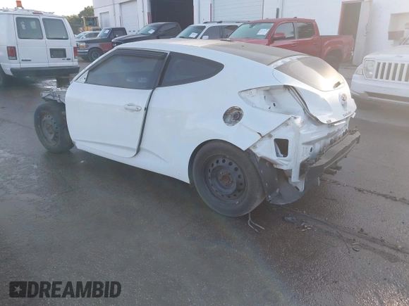 2017 Hyundai Veloster with VIN KMHTC6AD2HU312538, listed as a IAAI auction lot 42128452 with 1 mi miles. Bid and sale history available at carsss.com. Image 3.