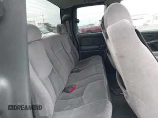 2004 GMC Sierra 1500 SLT with VIN 1GTEK19T74E400259, listed as a IAAI auction lot 41091044 with 173,726 mi miles. Bid and sale history available at carsss.com. Image 8.