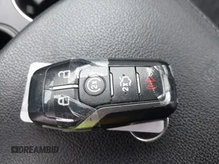 2017 Ford Explorer XLT z VIN 1FM5K7D8XHGC53849, wystawiony jako IAAI lot #42220485 z przebiegiem 135 902 mil mil oraz . Historia ofert i sprzedaży dostępna na DreamBid. Obrazek 11.