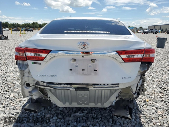 2013 Toyota Avalon XLE with VIN 4T1BK1EB6DU037938, listed as a Copart auction lot 62709525 with 104,616 mi miles and Salvage title. Bid and sale history available at DreamBid. Image 6.