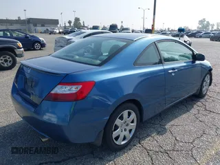 2008 Honda Civic LX с VIN 2HGFG12628H520674, выставлен на аукционе IAAI как лот 42441664 с пробегом Не указан миль и . История ставок и продаж доступна на DreamBid. Изображение 4.