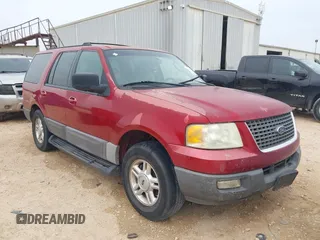 2004 Ford Expedition Special Service with VIN 1FMPU15L84LB03114, listed as a IAAI auction lot 41303228 with 163,463 mi miles. Bid and sale history available at carsss.com. Image 1.