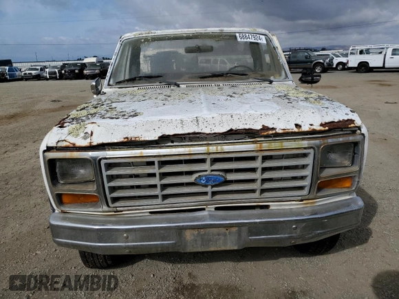 1986 Ford F-150 with VIN 1FTEF14N4GPB75627, listed as a Copart auction lot 68847924 with 50,979 mi miles and Salvage Title. Bid and sale history available at carsss.com. Image 5.