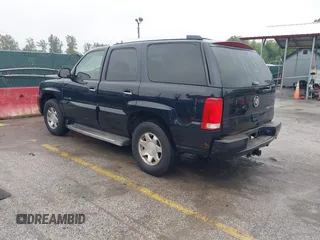 2005 Cadillac Escalade z VIN 1GYEK63N95R124940, wystawiony jako IAAI lot #42255300 z przebiegiem 160 355 mil mil oraz . Historia ofert i sprzedaży dostępna na DreamBid. Obrazek 3.