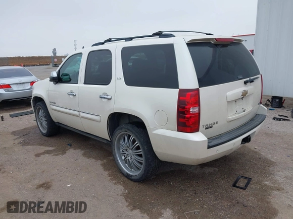 2008 Chevrolet Tahoe LTZ z VIN 1GNFK13018R177922, wystawiony jako IAAI lot #41526809 z przebiegiem 226 636 mil mil oraz . Historia ofert i sprzedaży dostępna na DreamBid. Obrazek 3.