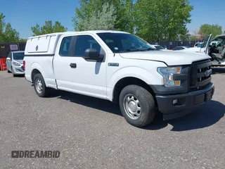 2017 Ford F-150 XL z VIN 1FTEX1C80HKC92936, wystawiony jako IAAI lot #42113555 z przebiegiem 174 359 mil mil oraz . Historia ofert i sprzedaży dostępna na DreamBid. Obrazek 1.
