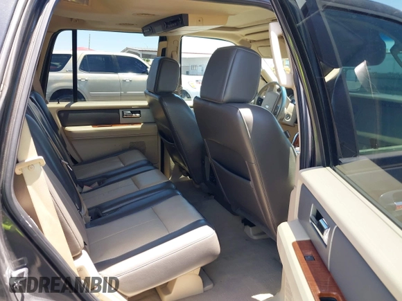 2007 Ford Expedition Eddie Bauer with VIN 1FMFU17567LA18870, listed as a IAAI auction lot 42541572 with Not provided miles and . Bid and sale history available at DreamBid. Image 8.