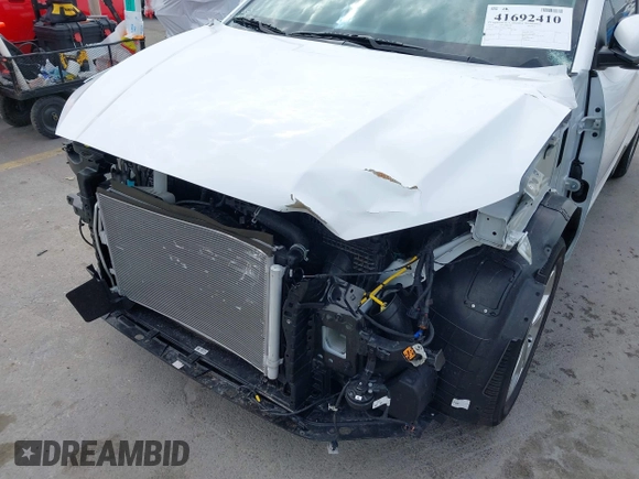 2022 Hyundai Kona SEL with VIN KM8K62AB8NU758652, listed as a IAAI auction lot 41692410 with 10,732 mi miles. Bid and sale history available at carsss.com. Image 18.