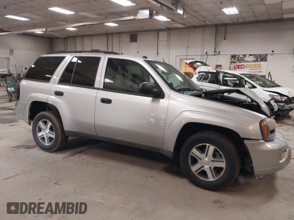 2005 Chevrolet TrailBlazer LT with VIN 1GNDT13S252171914, listed as a IAAI auction lot 39875176 with 112,862 mi miles and . Bid and sale history available at DreamBid. Image 14.