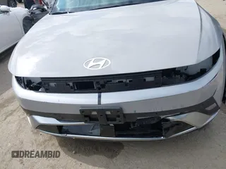 2025 Hyundai Ioniq 5 z VIN 7YAKM4DA8SY002745, wystawiony jako IAAI lot #42135641 z przebiegiem 686 mil mil oraz . Historia ofert i sprzedaży dostępna na DreamBid. Obrazek 6.