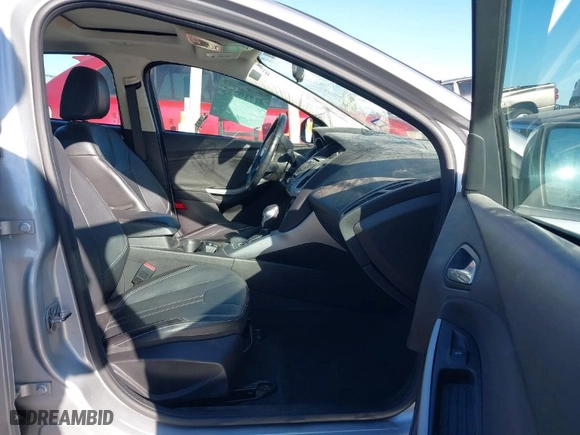 2014 Ford Focus SE with VIN 1FADP3K27EL455422, listed as a IAAI auction lot 41219735 with 1 mi miles. Bid and sale history available at carsss.com. Image 5.