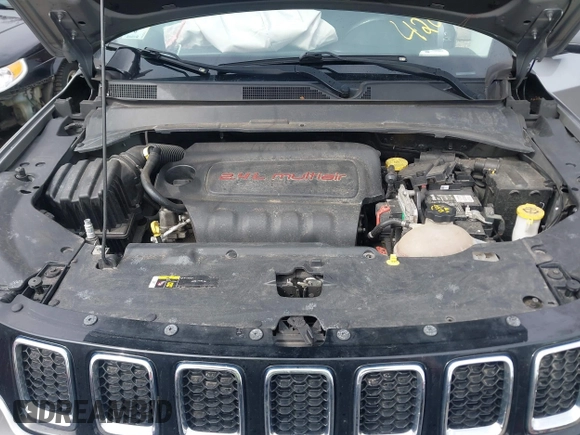 2018 Jeep Compass Altitude with VIN 3C4NJDBB1JT435428, listed as a IAAI auction lot 42050993 with 114,328 mi miles and . Bid and sale history available at DreamBid. Image 10.