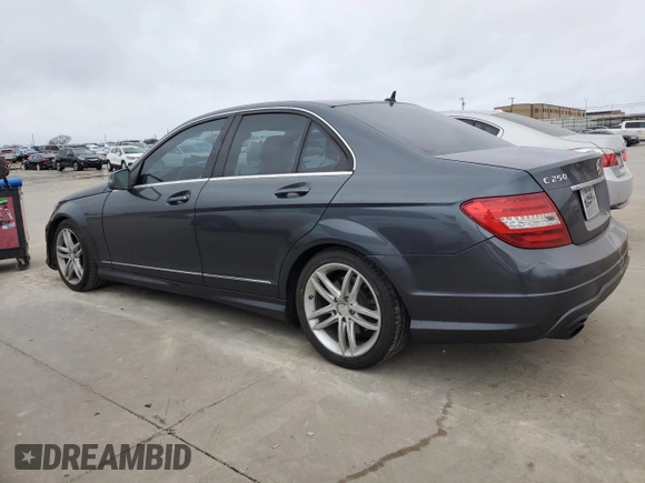 2013 Mercedes-Benz C 250 Sport с VIN WDDGF4HB0DA794420, выставлен на аукционе Copart как лот 41104684 с пробегом 178 174 миль миль и Списание • Salvage title. История ставок и продаж доступна на DreamBid. Изображение 2.