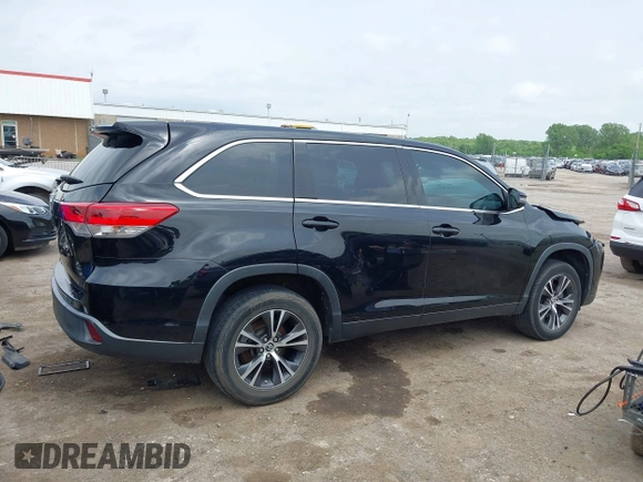 2019 Toyota Highlander LE z VIN 5TDZZRFH3KS313011, wystawiony jako IAAI lot #42140309 z przebiegiem 129 487 mil mil oraz . Historia ofert i sprzedaży dostępna na DreamBid. Obrazek 14.