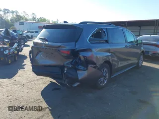 2021 Toyota Sienna LE with VIN 5TDKRKEC9MS040481, listed as a IAAI auction lot 41881118 with 41,843 mi miles. Bid and sale history available at carsss.com. Image 4.