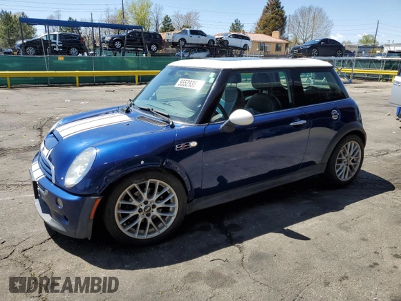 2004 MINI Hardtop S z VIN WMWRE33414TD80513, wystawiony jako Copart lot #55528355 z przebiegiem 142 455 mil mil oraz Szkoda całkowita • Salvage title. Historia ofert i sprzedaży dostępna na DreamBid. Obrazek 1.
