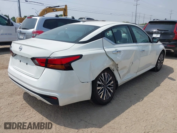 2025 Nissan Altima SV z VIN 1N4BL4DVXSN378609, wystawiony jako IAAI lot #42318744 z przebiegiem 4 751 mil mil oraz . Historia ofert i sprzedaży dostępna na DreamBid. Obrazek 4.