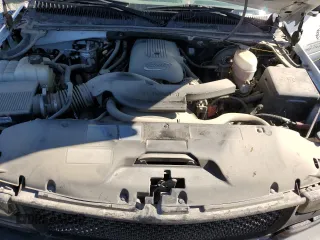 2003 Chevrolet Tahoe LS with VIN 1GNEK13V73J261578, listed as a Copart auction lot 37053774 with 208,162 mi miles and Salvage Title. Bid and sale history available at carsss.com. Image 12.