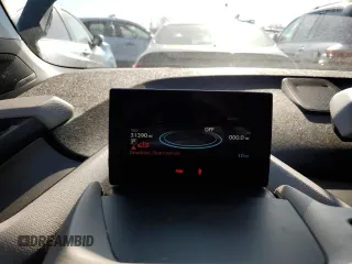 2014 BMW i3 с VIN WBY1Z2C55EVX51570, выставлен на аукционе Copart как лот 46260355 с пробегом 31 390 миль миль и Чистый • Clean title. История ставок и продаж доступна на DreamBid. Изображение 9.