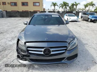 2018 Mercedes-Benz C 300 with VIN 55SWF4JBXJU265610, listed as a Copart auction lot 57435215 with 46,071 mi miles and Salvage title. Bid and sale history available at DreamBid. Image 5.