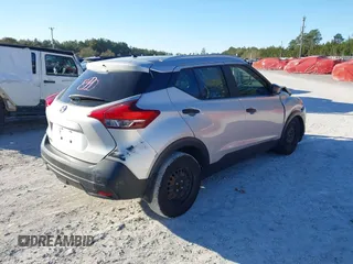 2019 Nissan Kicks S with VIN 3N1CP5CU3KL536633, listed as a IAAI auction lot 41740467 with 112,413 mi miles. Bid and sale history available at carsss.com. Image 4.