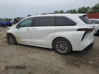 2023 Toyota Sienna XLE z VIN 5TDYRKECXPS147652, wystawiony jako Copart lot #58359105 z przebiegiem 44 107 mil mil oraz Szkoda całkowita • Salvage title. Historia ofert i sprzedaży dostępna na DreamBid. Obrazek 2.