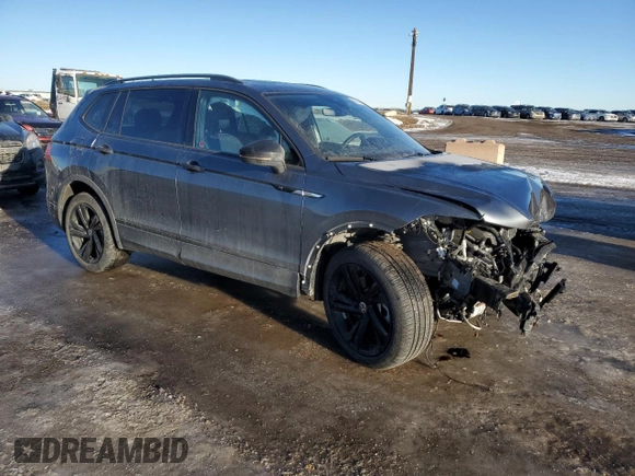 2024 Volkswagen Tiguan SE R-Line Black with VIN 3VV8B7AX9RM129190, listed as a Copart auction lot 88145965 with 3,921 mi miles and Salvage title. Bid and sale history available at DreamBid. Image 4.