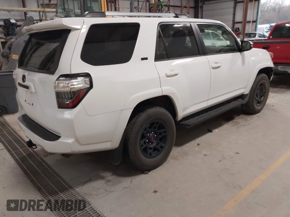 2022 Toyota 4Runner SR5 Premium с VIN JTENU5JR1N6056873, выставлен на аукционе IAAI как лот 42060542 с пробегом 41 883 миль миль и . История ставок и продаж доступна на DreamBid. Изображение 4.