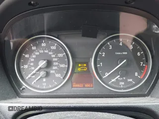 2011 BMW 3 Series 335i xDrive z VIN WBAKF9C56BE619532, wystawiony jako IAAI lot #42318577 z przebiegiem 90 922 mil mil oraz . Historia ofert i sprzedaży dostępna na DreamBid. Obrazek 7.