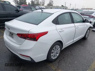 2019 Hyundai Accent SE with VIN 3KPC24A35KE072913, listed as a IAAI auction lot 41507672 with 68,218 mi miles and . Bid and sale history available at carsss.com. Image 4.