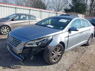 2017 Hyundai Sonata SE with VIN 5NPE24AF1HH520491, listed as a IAAI auction lot 41470730 with 113,188 mi miles. Bid and sale history available at carsss.com. Image 6.