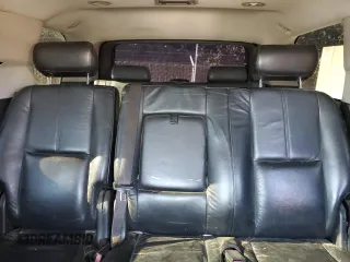 2007 GMC Yukon SLE w/3SA with VIN 1GKFC13CX7J279883, listed as a Copart auction lot 87692925 with 197,461 mi miles and Salvage Title. Bid and sale history available at carsss.com. Image 10.