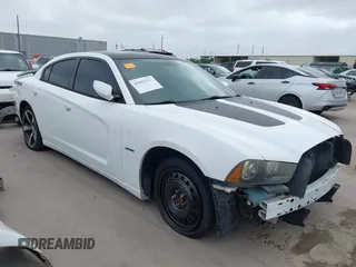 2013 Dodge Charger RT with VIN 2C3CDXCT8DH729644, listed as a IAAI auction lot 41932502 with 149,685 mi miles and . Bid and sale history available at carsss.com. Image 1.