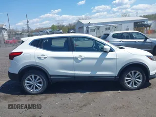 2017 Nissan Rogue Sport SL with VIN JN1BJ1CR1HW122612, listed as a IAAI auction lot 42126526 with 46,272 mi miles. Bid and sale history available at carsss.com. Image 13.