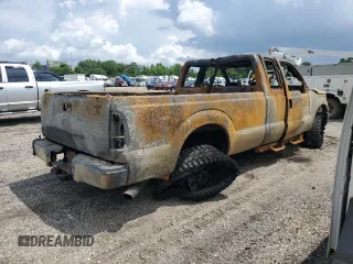 2011 Ford F-250 XL z VIN 1FT7X2B63BEA78382, wystawiony jako Copart lot #59082725 z przebiegiem Nie podano mil oraz Nie do naprawy • Non repairable. Historia ofert i sprzedaży dostępna na DreamBid. Obrazek 3.