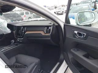 2021 Volvo XC60 Momentum с VIN YV4102RKXM1864202, выставлен на аукционе IAAI как лот 41453983 с пробегом 52 015 миль миль и . История ставок и продаж доступна на DreamBid. Изображение 5.