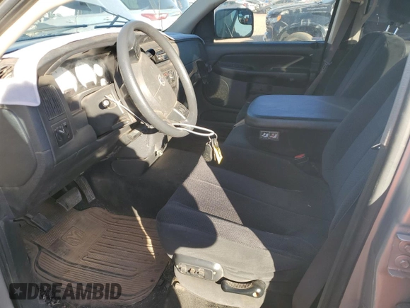 2005 Dodge 3500 SLT z VIN 3D7LR38CX5G757046, wystawiony jako Copart lot #41988005 z przebiegiem 240 092 mil mil oraz Szkoda całkowita • Salvage title. Historia ofert i sprzedaży dostępna na DreamBid. Obrazek 7.