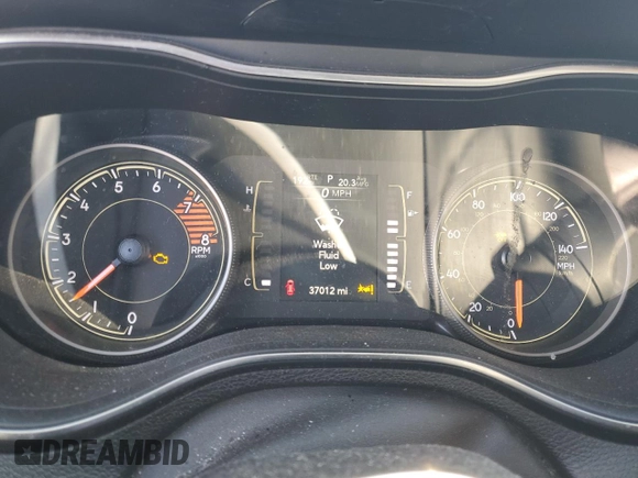 2021 Jeep Cherokee 80th Anniversary z VIN 1C4PJMMX0MD230968, wystawiony jako Copart lot #88750945 z przebiegiem 37 012 mil mil oraz Szkoda całkowita • Salvage title. Historia ofert i sprzedaży dostępna na DreamBid. Obrazek 9.
