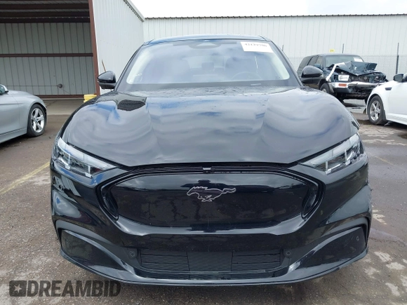 2024 Ford Mustang Mach-E Premium z VIN 3FMTK3R76RMA13687, wystawiony jako IAAI lot #42129796 z przebiegiem Nie podano mil oraz . Historia ofert i sprzedaży dostępna na DreamBid. Obrazek 11.