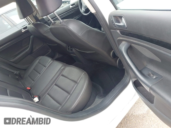 2014 Volkswagen Jetta TDI с VIN 3VWPL7AJ4EM623127, выставлен на аукционе IAAI как лот 42426824 с пробегом 146 530 миль миль и . История ставок и продаж доступна на DreamBid. Изображение 8.
