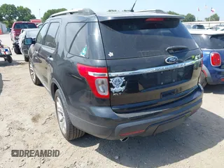 2013 Ford Explorer XLT z VIN 1FM5K7D80DGB40342, wystawiony jako IAAI lot #42299538 z przebiegiem 115 057 mil mil oraz . Historia ofert i sprzedaży dostępna na DreamBid. Obrazek 3.
