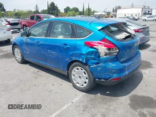 2013 Ford Focus Electric z VIN 1FADP3R44DL222541, wystawiony jako IAAI lot #42157870 z przebiegiem 59 880 mil mil oraz . Historia ofert i sprzedaży dostępna na DreamBid. Obrazek 3.