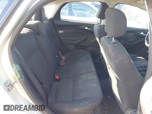 2016 Ford Focus SE with VIN 1FADP3F28GL389377, listed as a IAAI auction lot 42135996 with 172,278 mi miles. Bid and sale history available at carsss.com. Image 8.