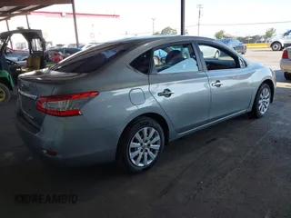 2014 Nissan Sentra SV z VIN 3N1AB7AP2EY252609, wystawiony jako IAAI lot #42713910 z przebiegiem 139 039 mil mil oraz . Historia ofert i sprzedaży dostępna na DreamBid. Obrazek 4.