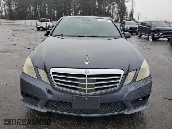 2010 Mercedes-Benz E 550 Luxury with VIN WDDHF7CB9AA030137, listed as a Copart auction lot 86839044 with 223,094 mi miles and Salvage Title. Bid and sale history available at DreamBid. Image 5.