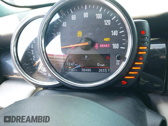 2017 MINI Convertible Cooper S z VIN WMWWG9C30H3C80917, wystawiony jako IAAI lot #42227320 z przebiegiem 38 490 mil mil oraz . Historia ofert i sprzedaży dostępna na DreamBid. Obrazek 16.