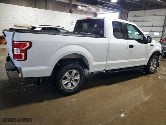 2019 Ford F-150 XL with VIN 1FTFX1E49KKD00392, listed as a Copart auction lot 47582735 with 235,676 mi miles and Clean Title. Bid and sale history available at carsss.com. Image 3.