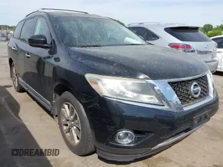 2014 Nissan Pathfinder Platinum with VIN 5N1AR2MM0EC698002, listed as a IAAI auction lot 42074374 with 130,490 mi miles. Bid and sale history available at carsss.com. Image 1.