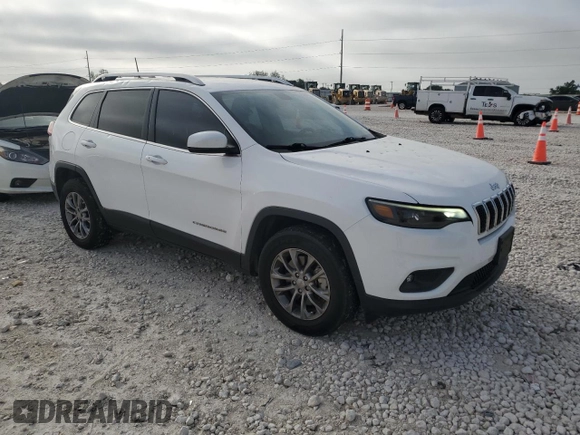 2019 Jeep Cherokee Altitude z VIN 1C4PJMLB7KD402710, wystawiony jako Copart lot #52943215 z przebiegiem 85 836 mil mil oraz Czysty tytuł • Clean title. Historia ofert i sprzedaży dostępna na DreamBid. Obrazek 4.