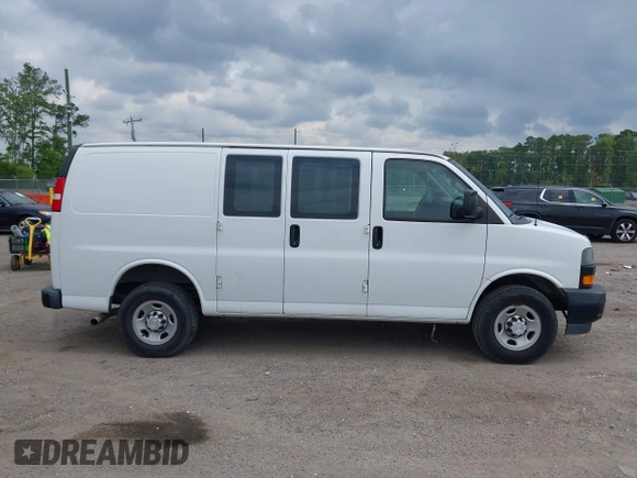 2019 Chevrolet Express Cargo с VIN 1GCWGAFP5K1365688, выставлен на аукционе IAAI как лот 42423135 с пробегом 216 450 миль миль и . История ставок и продаж доступна на DreamBid. Изображение 13.